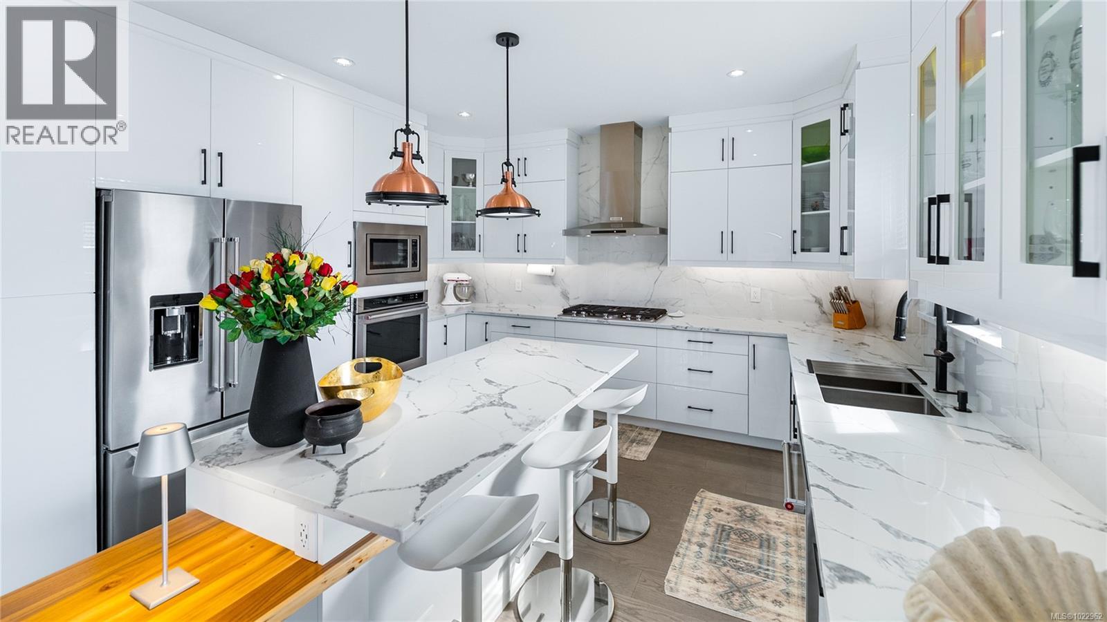  927 Beckwith Avenue, Saanich