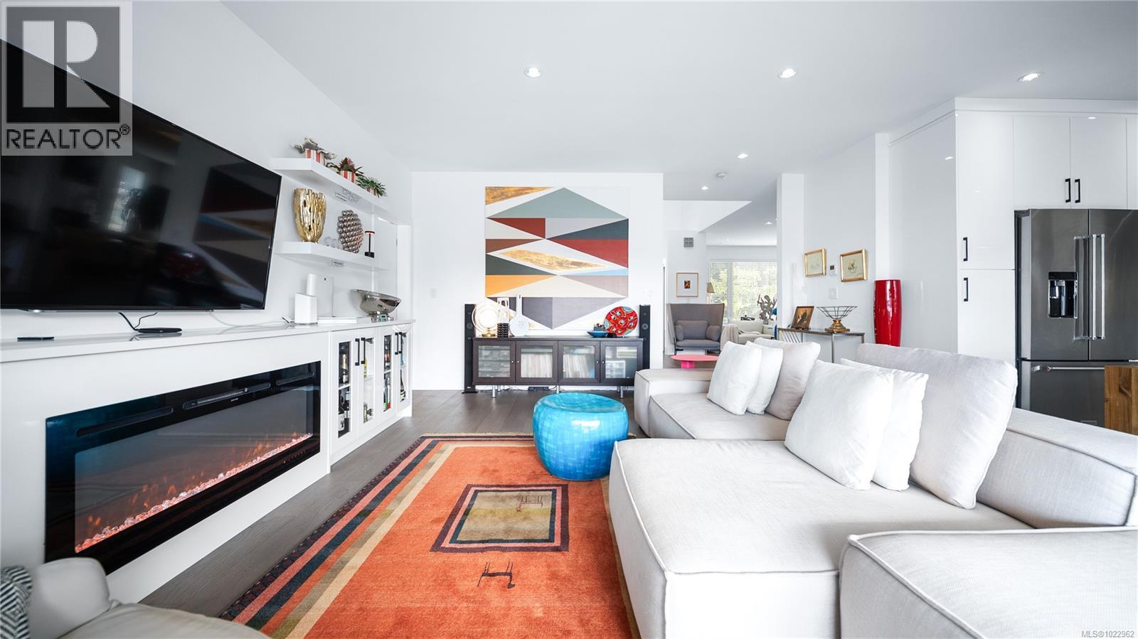  927 Beckwith Avenue, Saanich