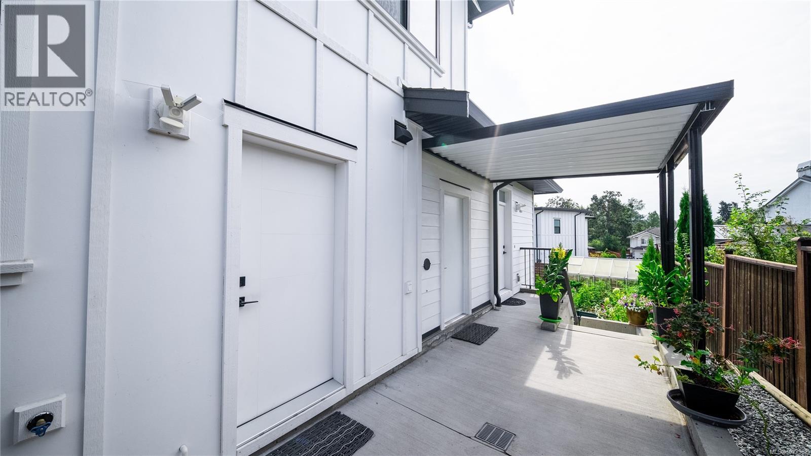  927 Beckwith Avenue, Saanich