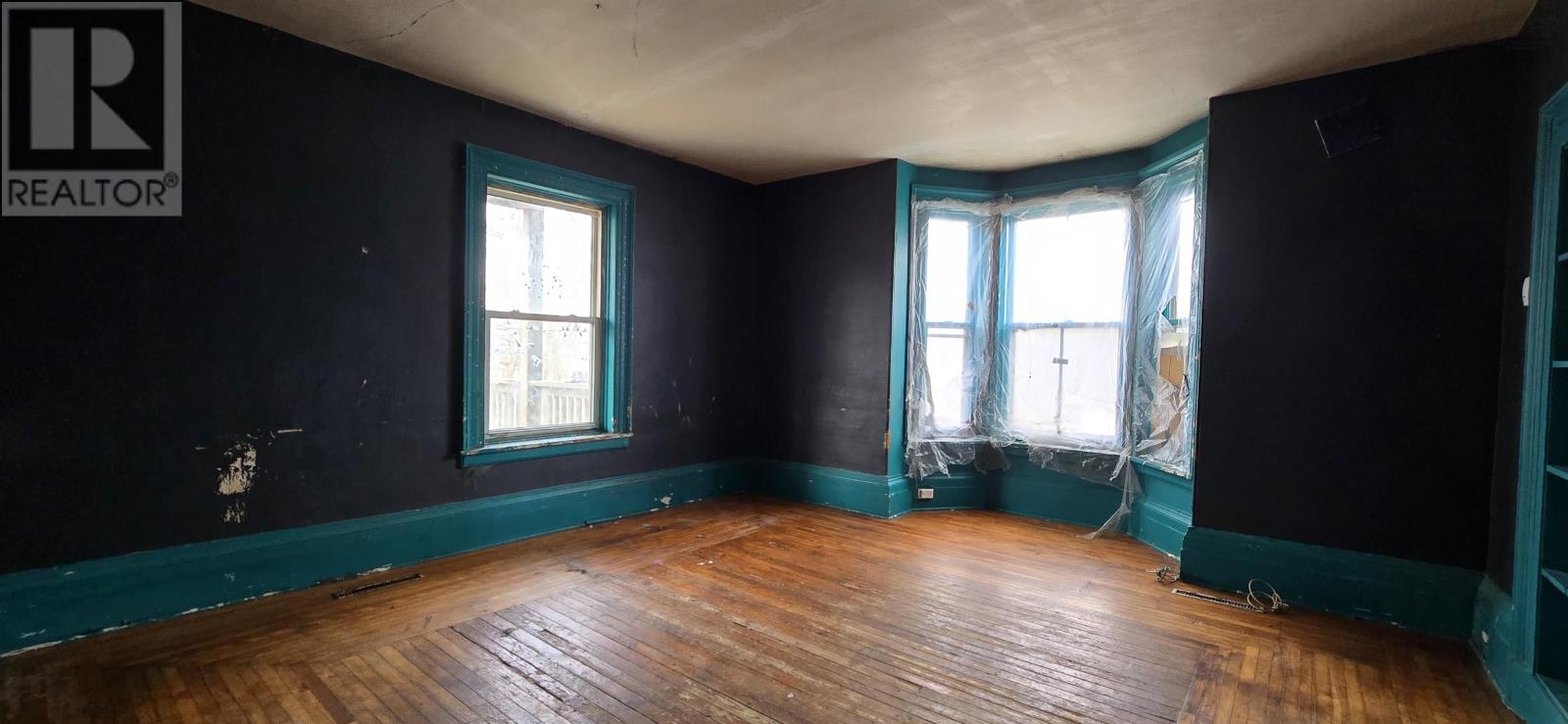 Property 26 of 33 of 1618 King Street