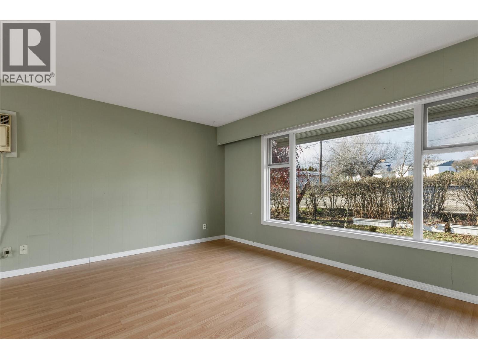  2603 18 Street, Vernon