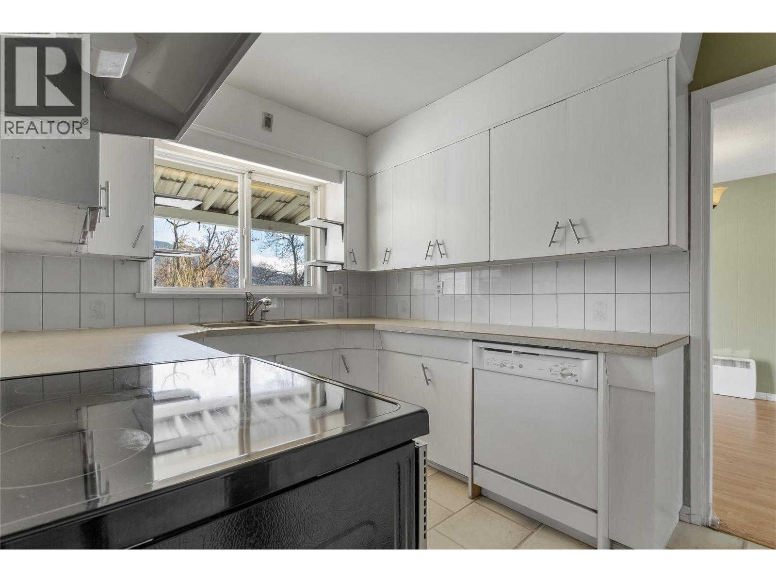  2603 18 Street, Vernon