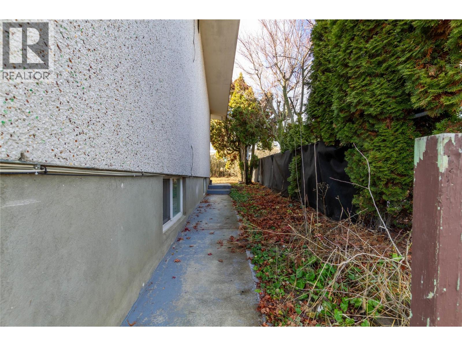  2603 18 Street, Vernon