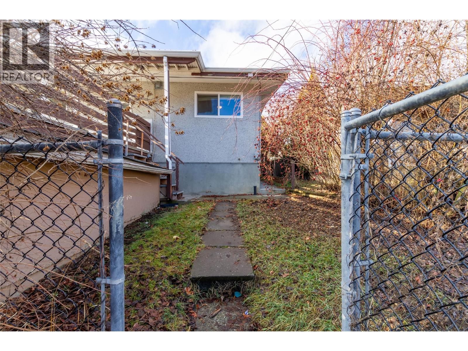  2603 18 Street, Vernon