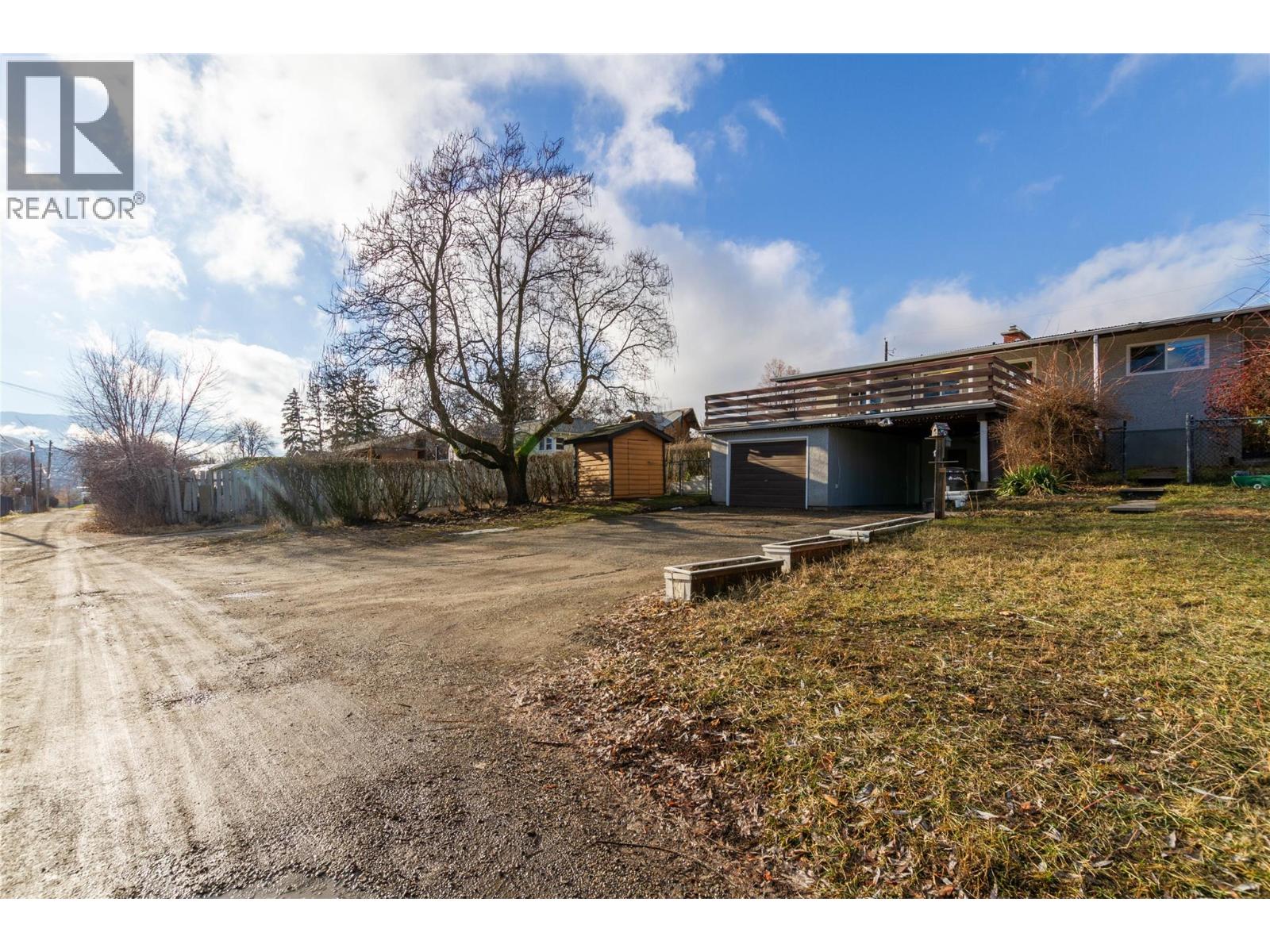  2603 18 Street, Vernon