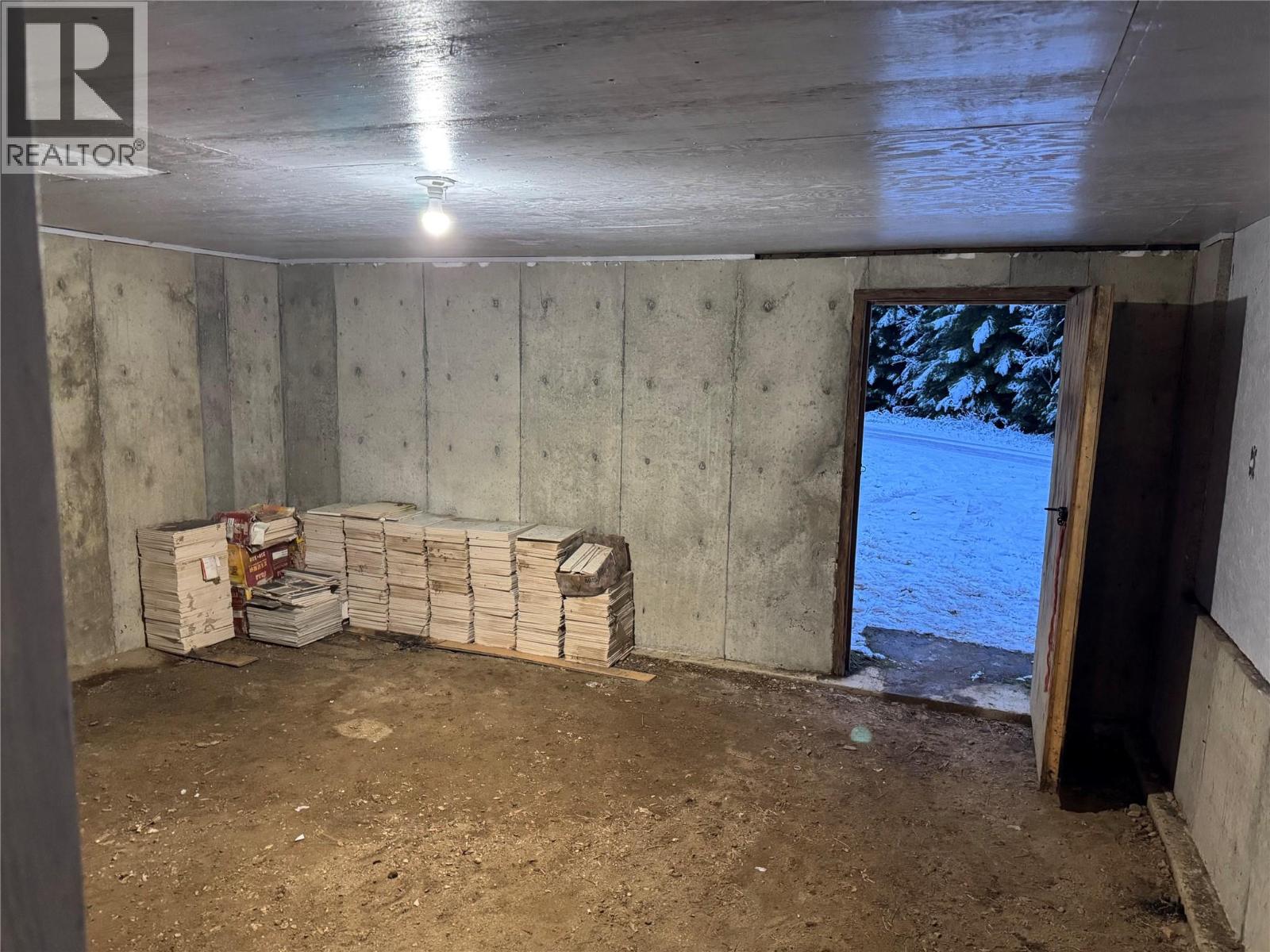 1925 MCDANIELS ROAD - 24