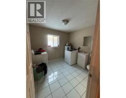 Full bathroom - 1925 Mcdaniels Road, Castlegar, BC V1N4T2 Photo 11