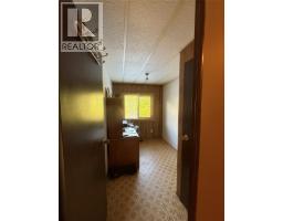 Bedroom - 1925 Mcdaniels Road, Castlegar, BC V1N4T2 Photo 14