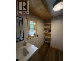 Mud room - 1925 Mcdaniels Road, Castlegar, BC V1N4T2 Photo 6