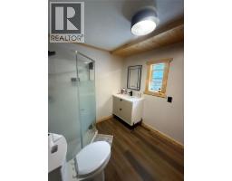 Kitchen - 1925 Mcdaniels Road, Castlegar, BC V1N4T2 Photo 7