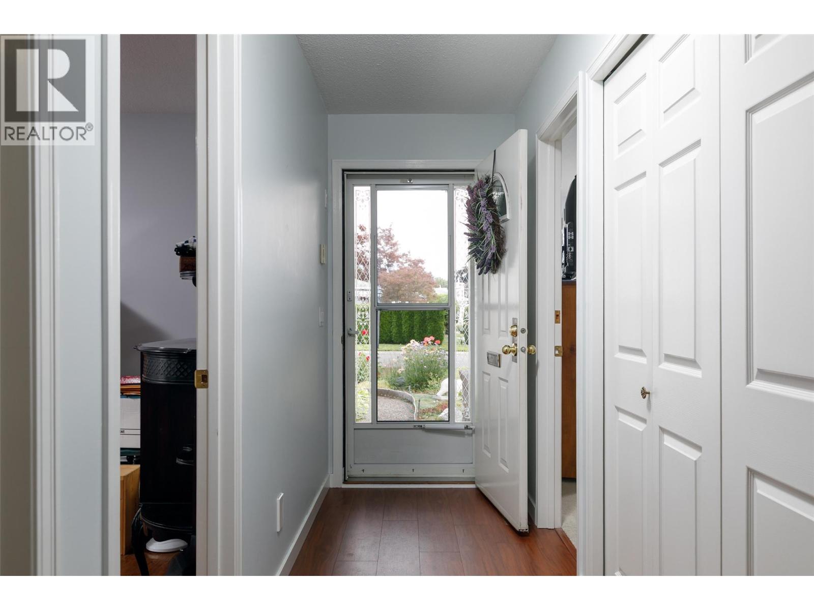 60 1101 Cameron Avenue, Kelowna