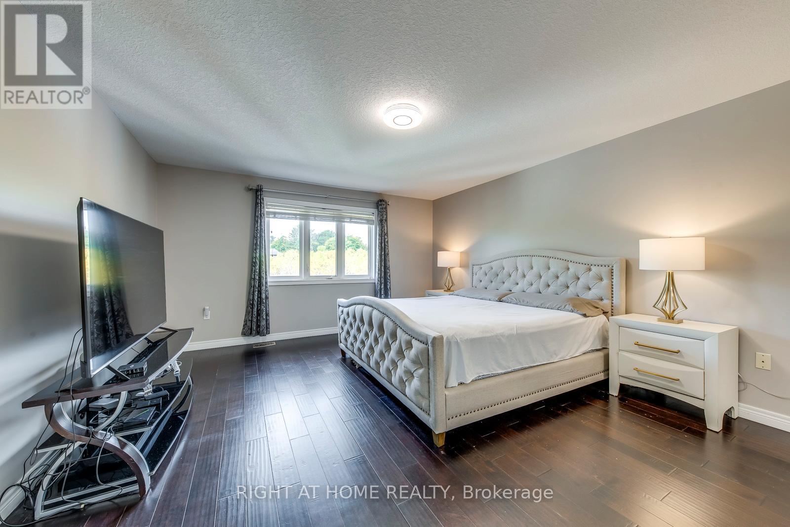 38 ASSISI STREET - 24