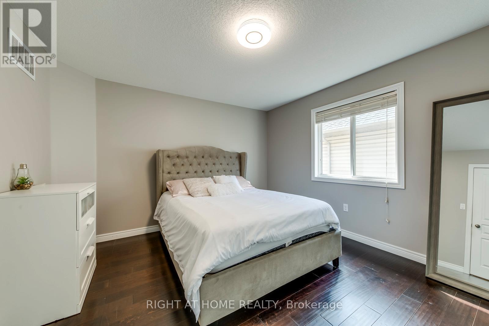 38 ASSISI STREET - 32