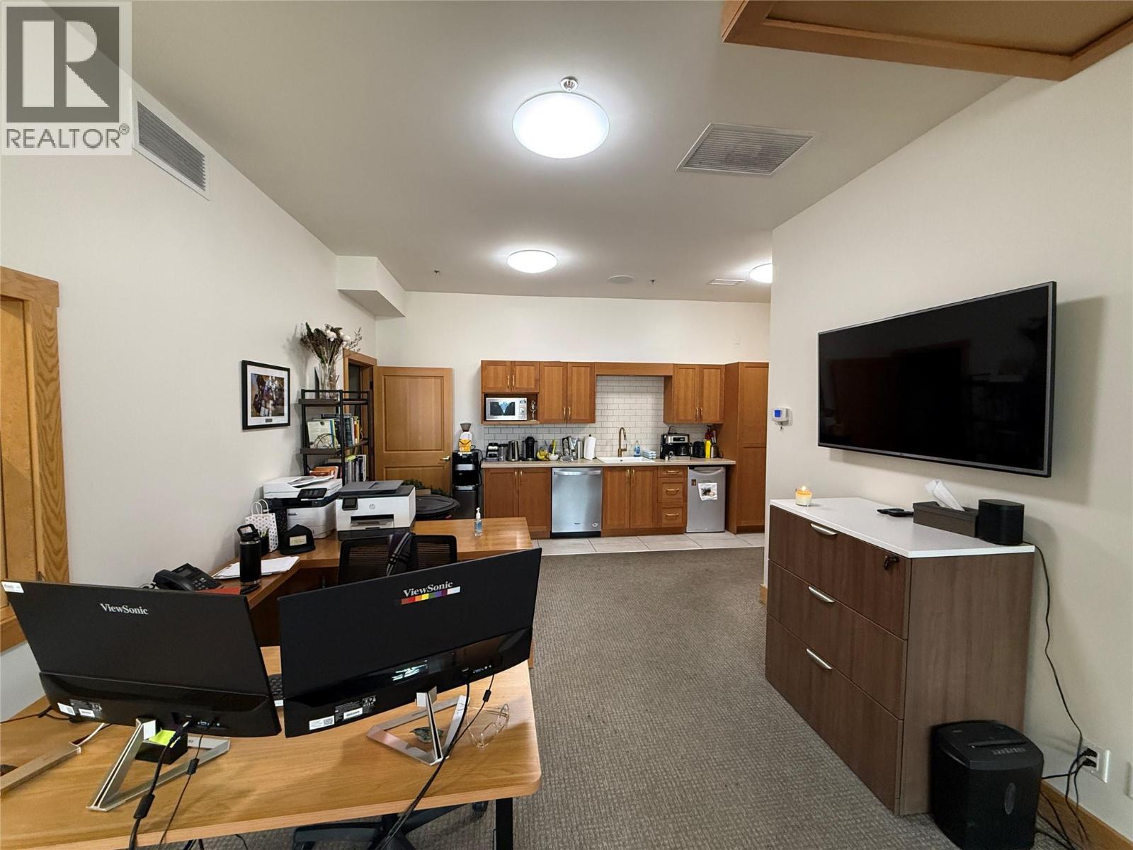 101/102 455 Lawrence Avenue, Kelowna