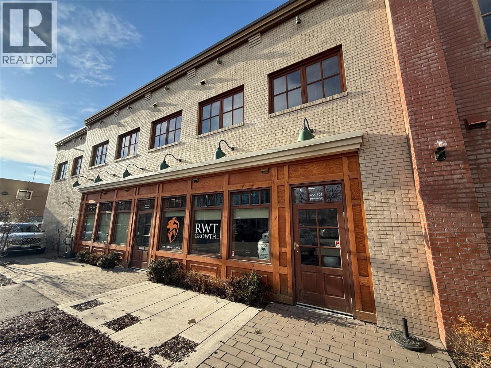 101/102 455 Lawrence Avenue, Kelowna