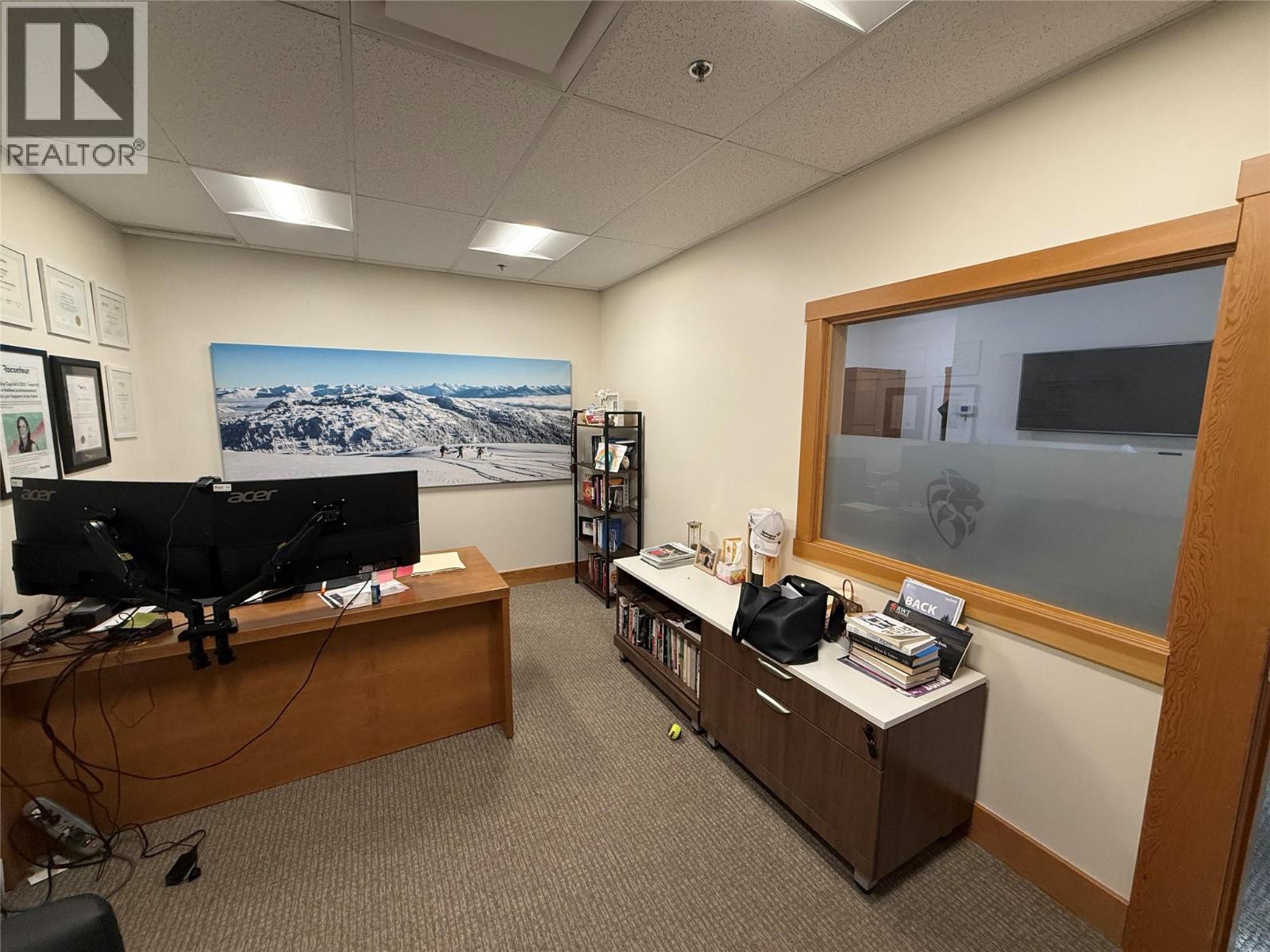 101/102 455 Lawrence Avenue, Kelowna