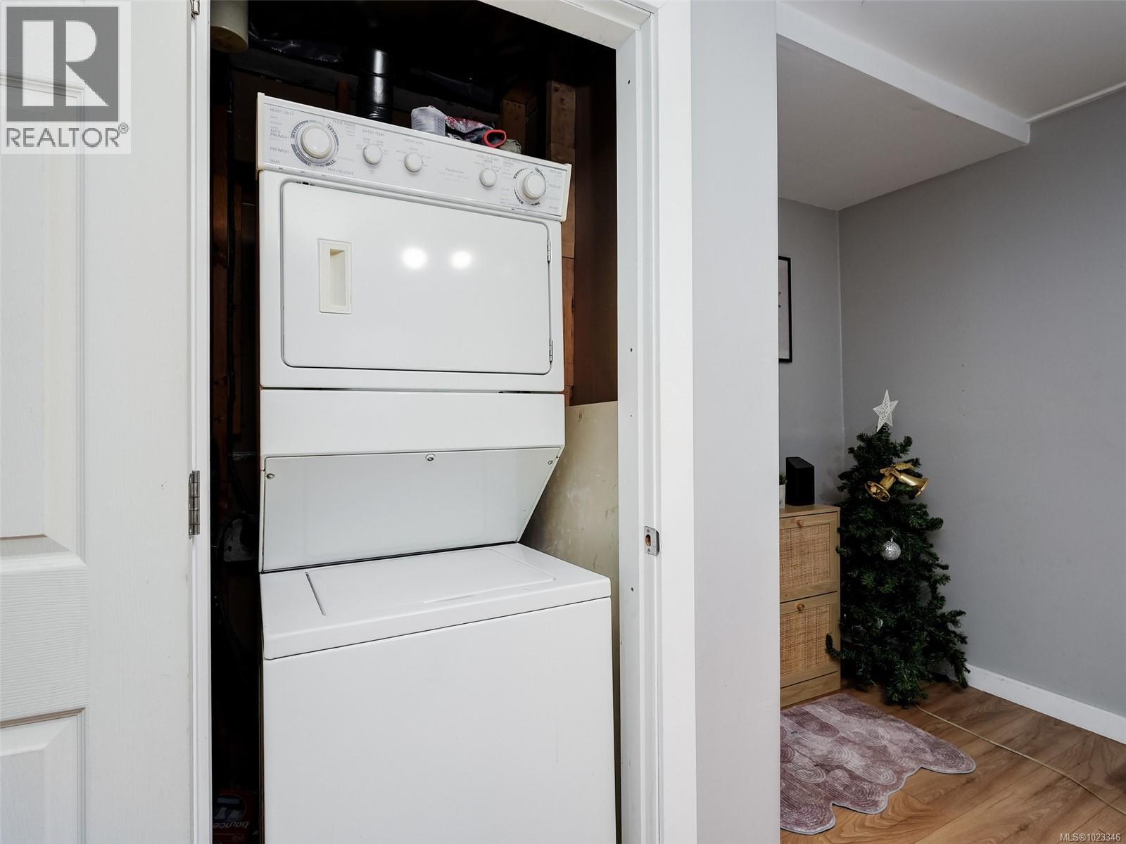  3115 Somerset Street, Victoria