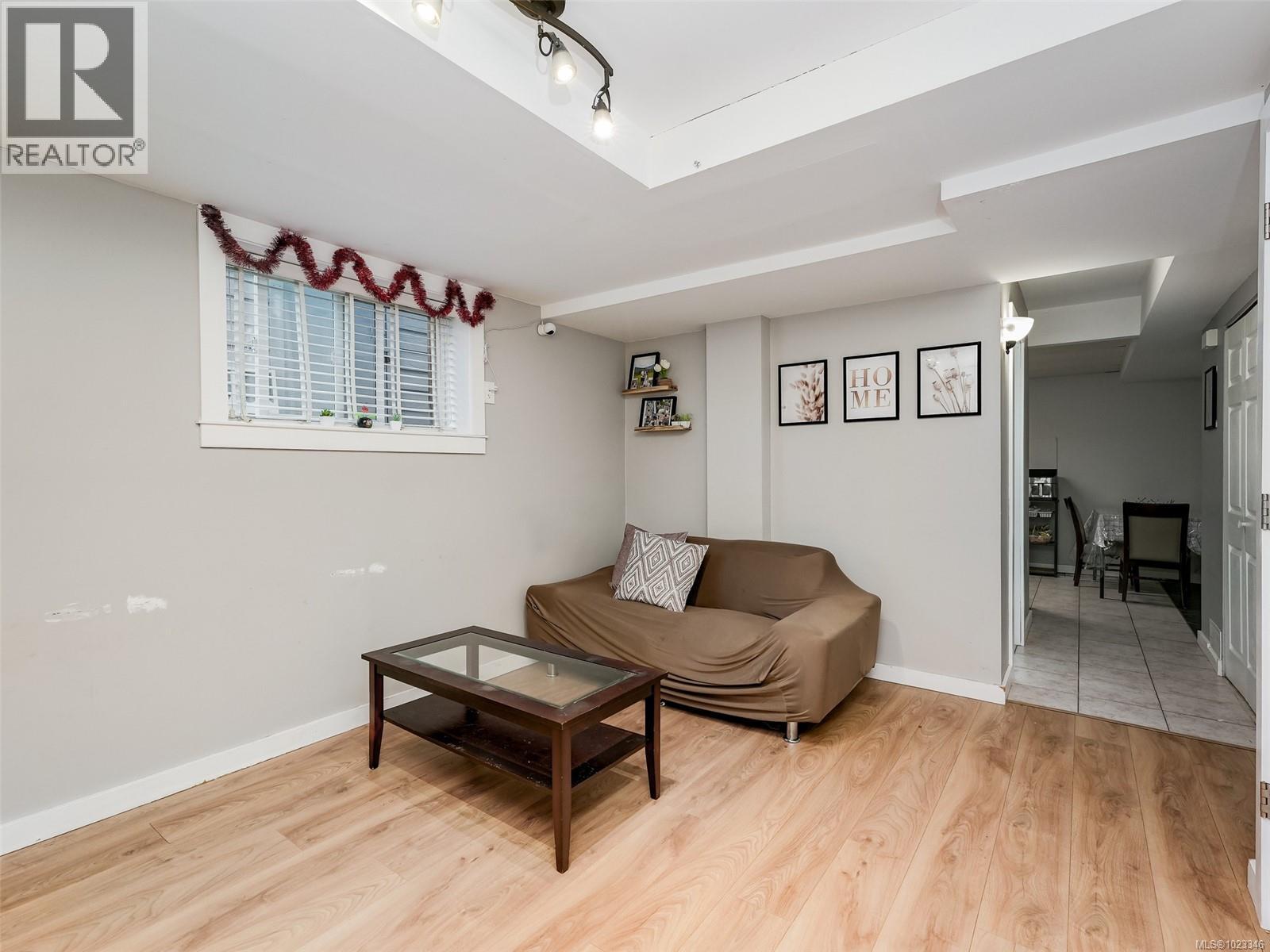  3115 Somerset Street, Victoria