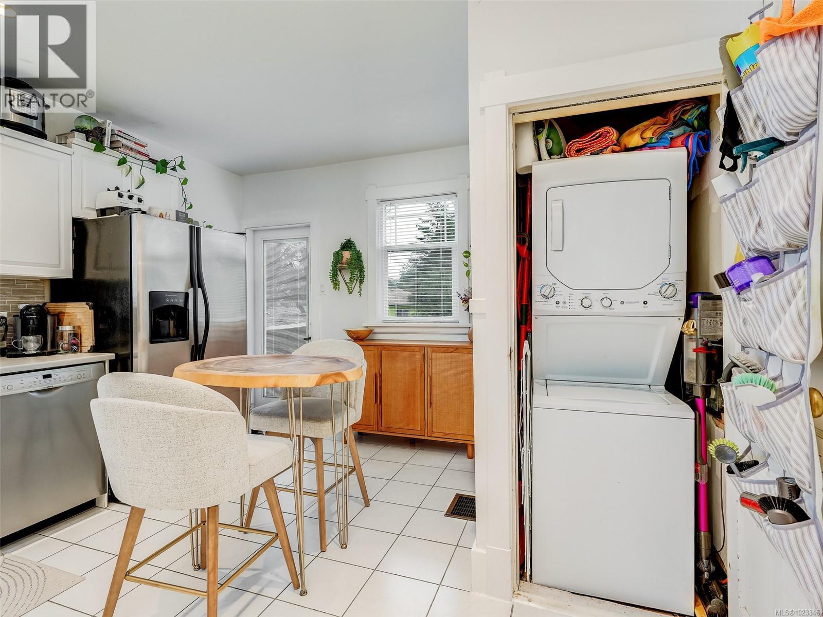  3115 Somerset Street, Victoria