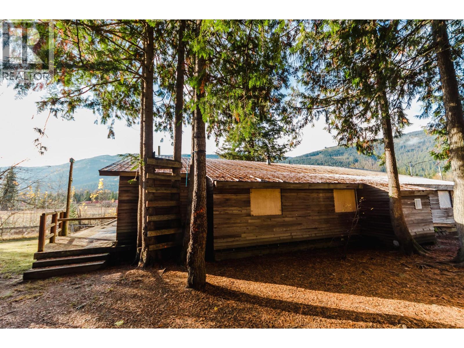  3974 Malakwa Station Road, Malakwa