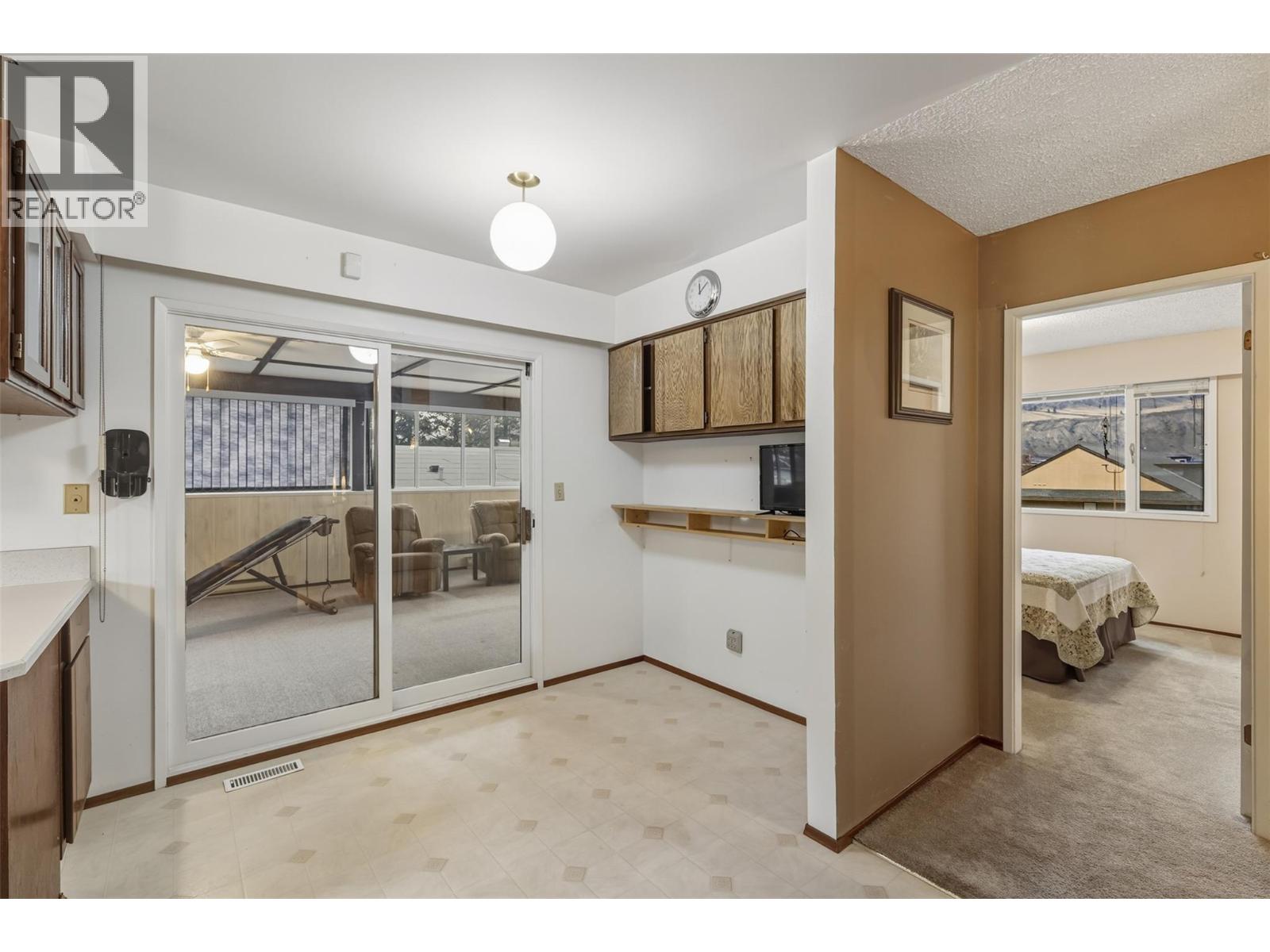 2480 VALLEYVIEW DRIVE - 15