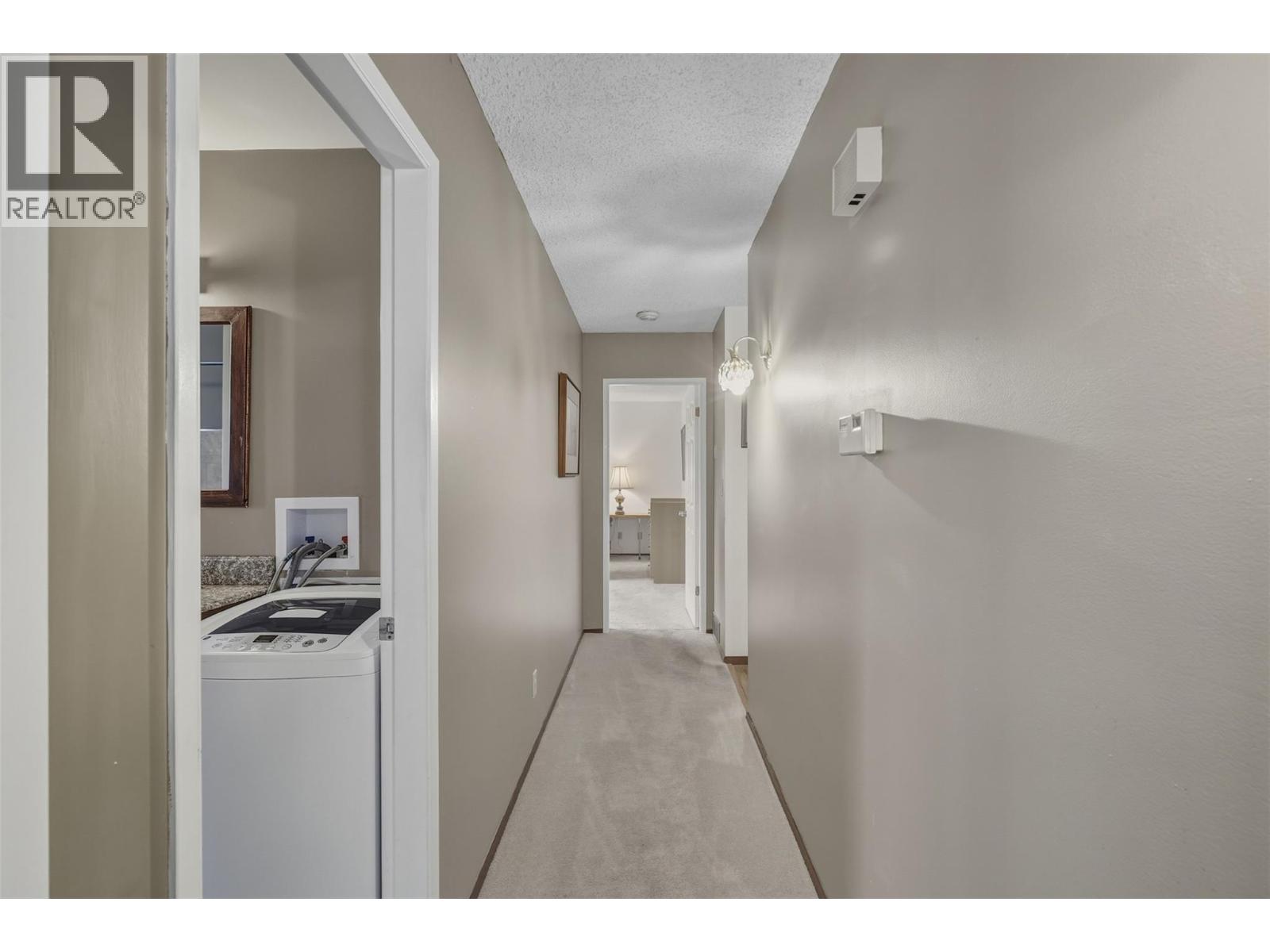 2480 VALLEYVIEW DRIVE - 18