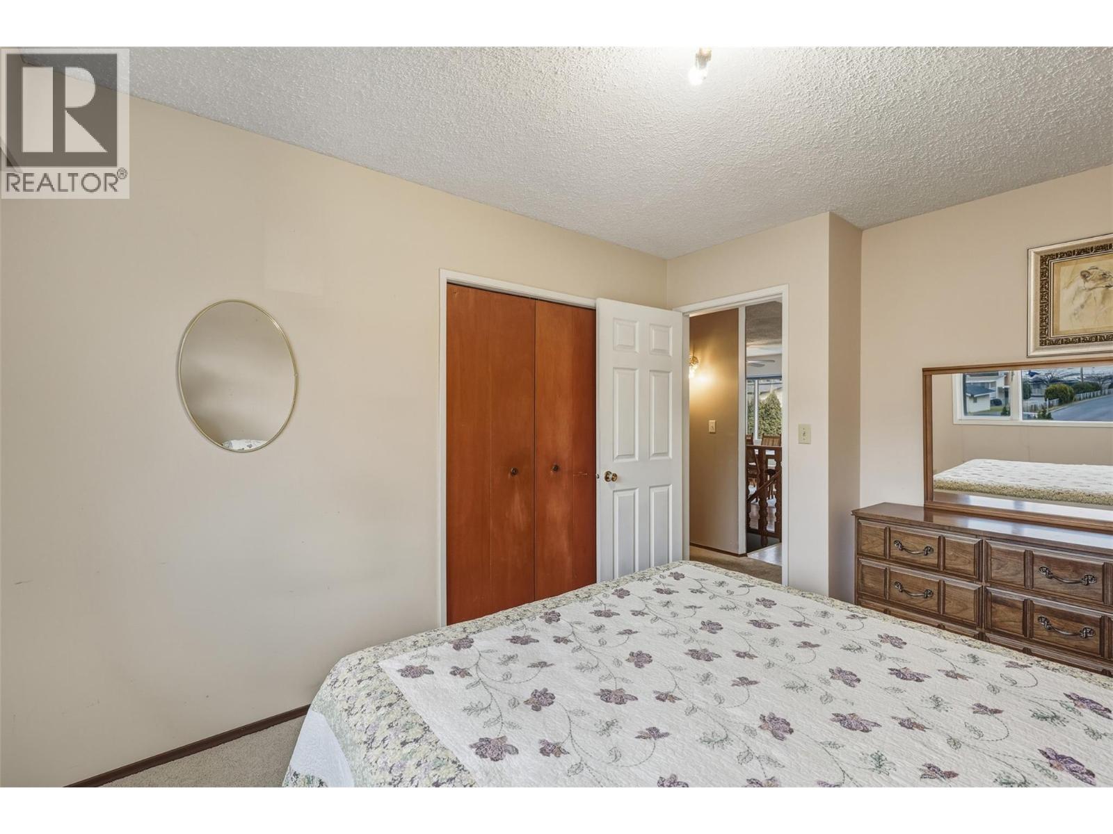 2480 VALLEYVIEW DRIVE - 26