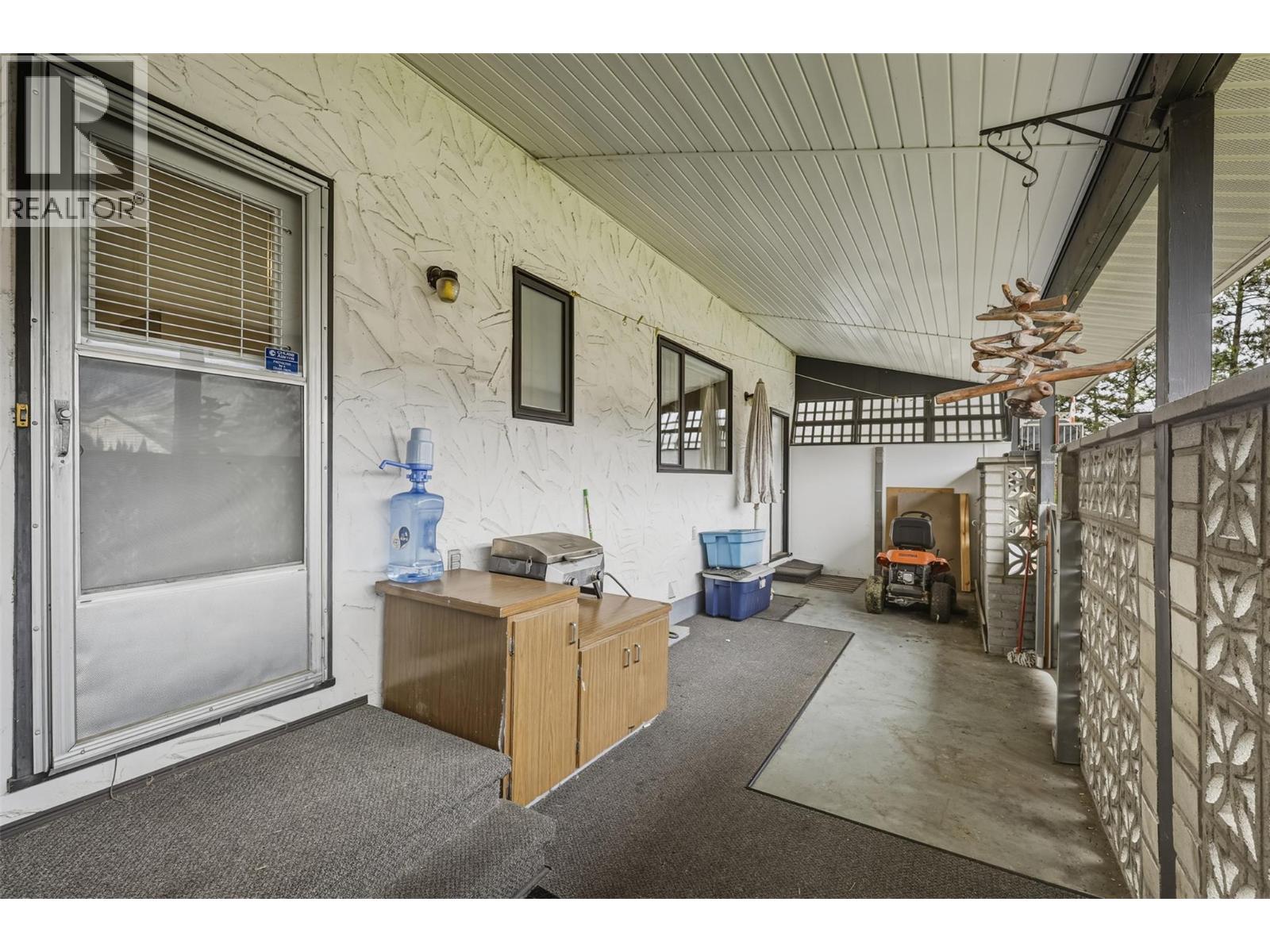 2480 VALLEYVIEW DRIVE - 41