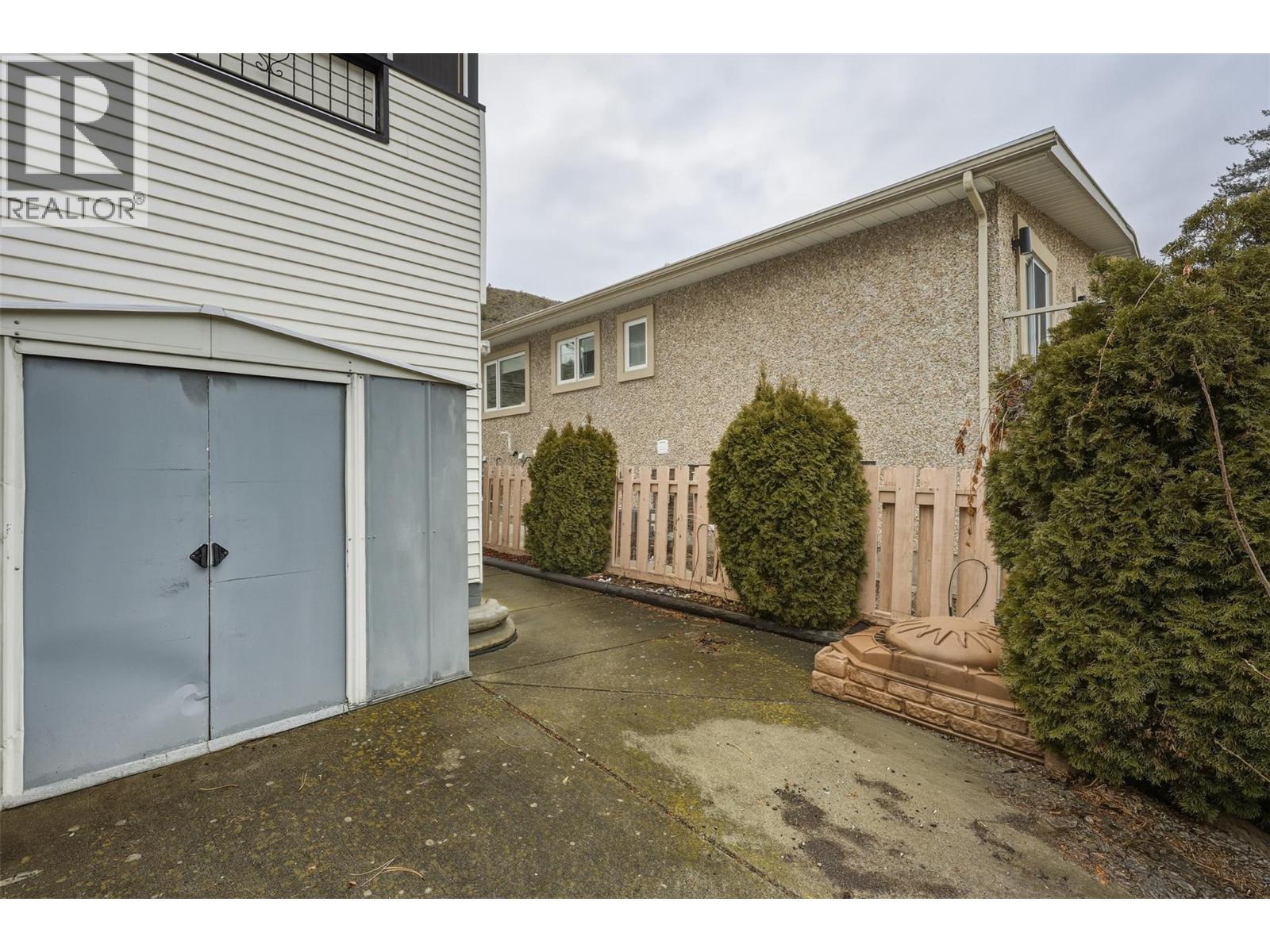 2480 VALLEYVIEW DRIVE - 49