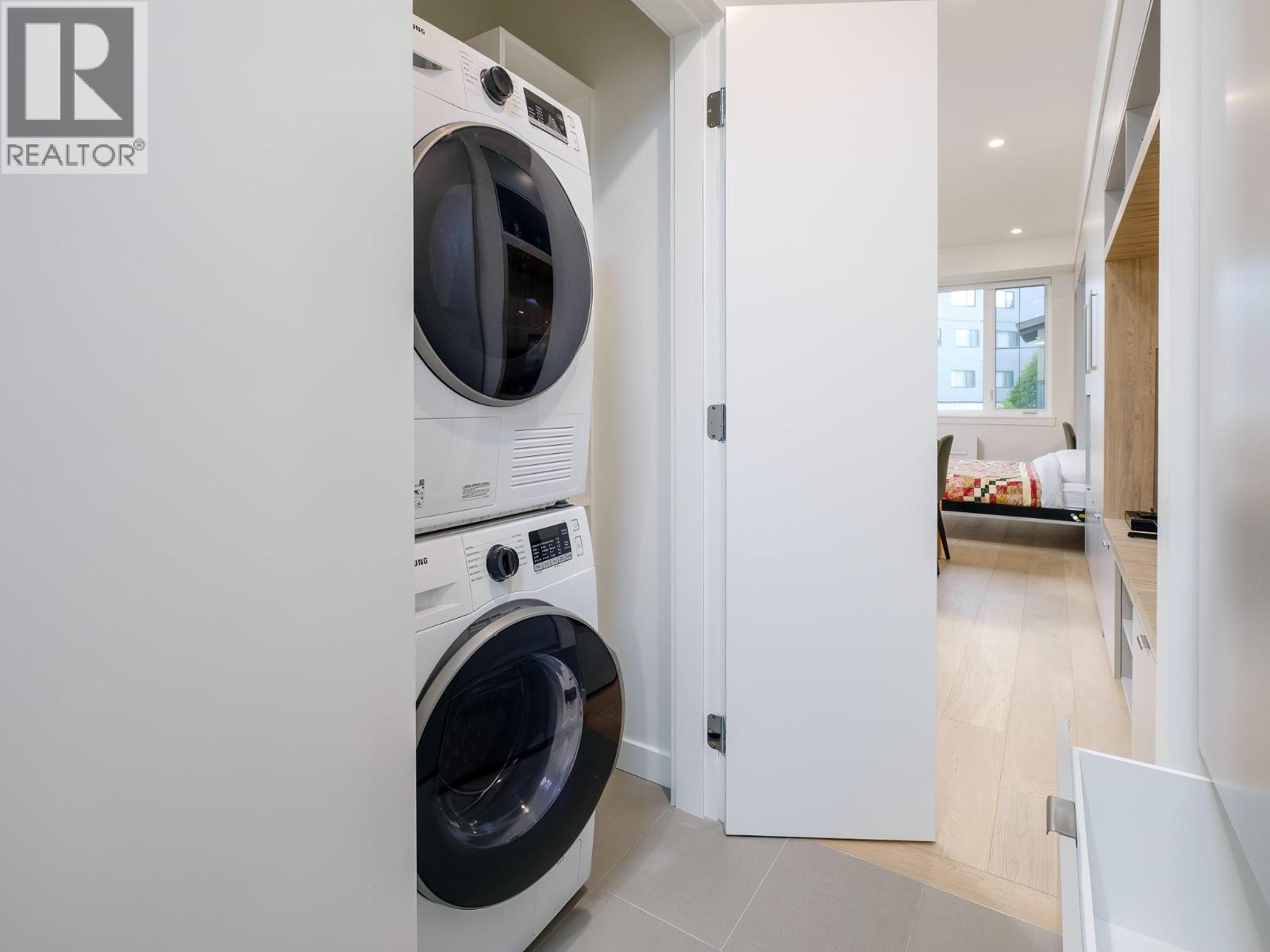 #303 4280 RED MOUNTAIN ROAD - 19