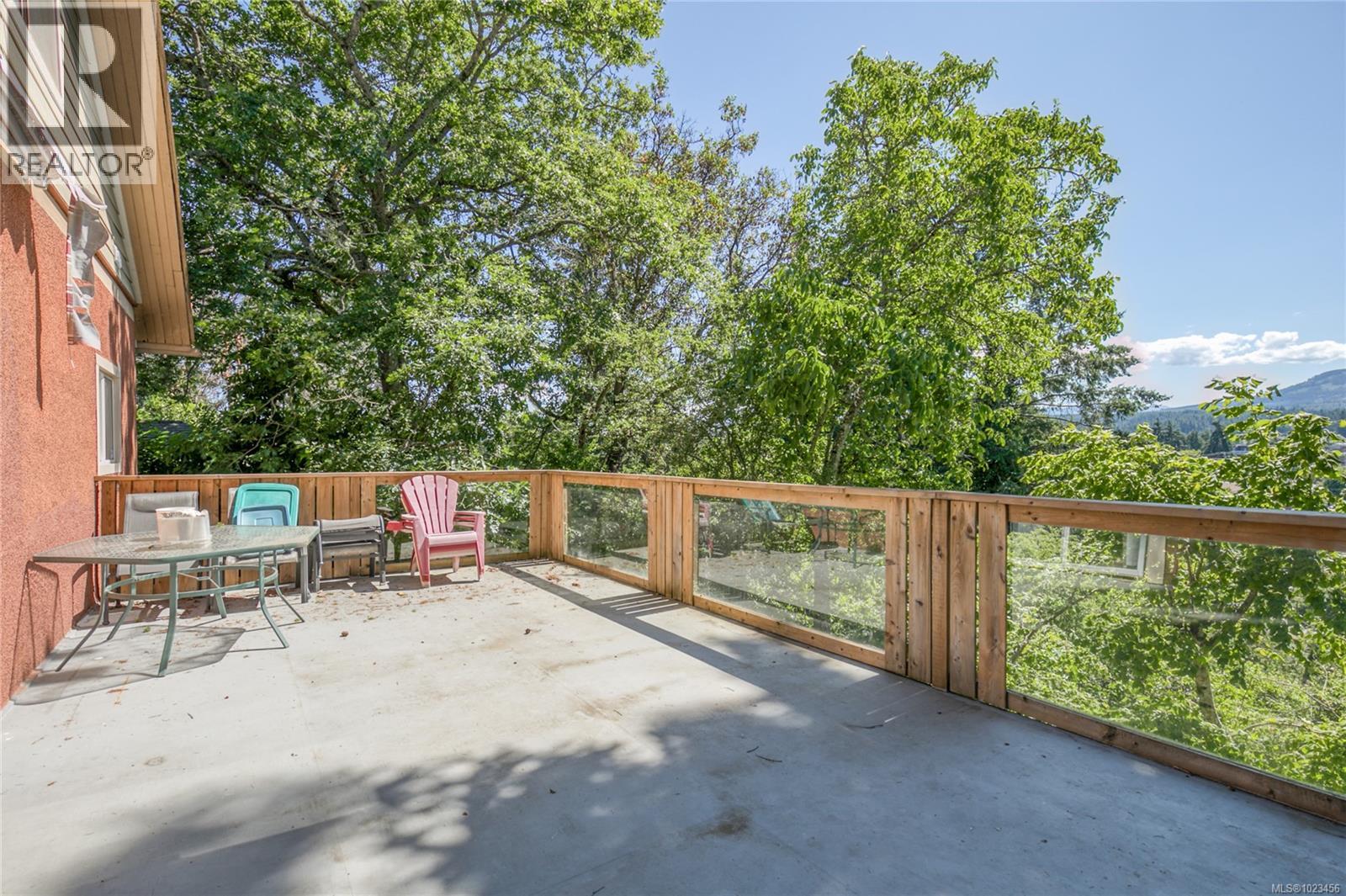 415 MACHLEARY ST - 25