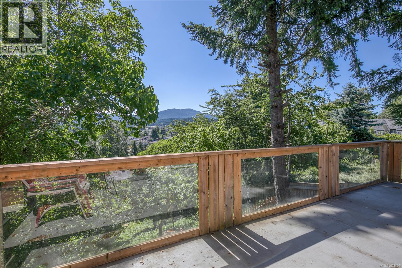 415 MACHLEARY ST - 26