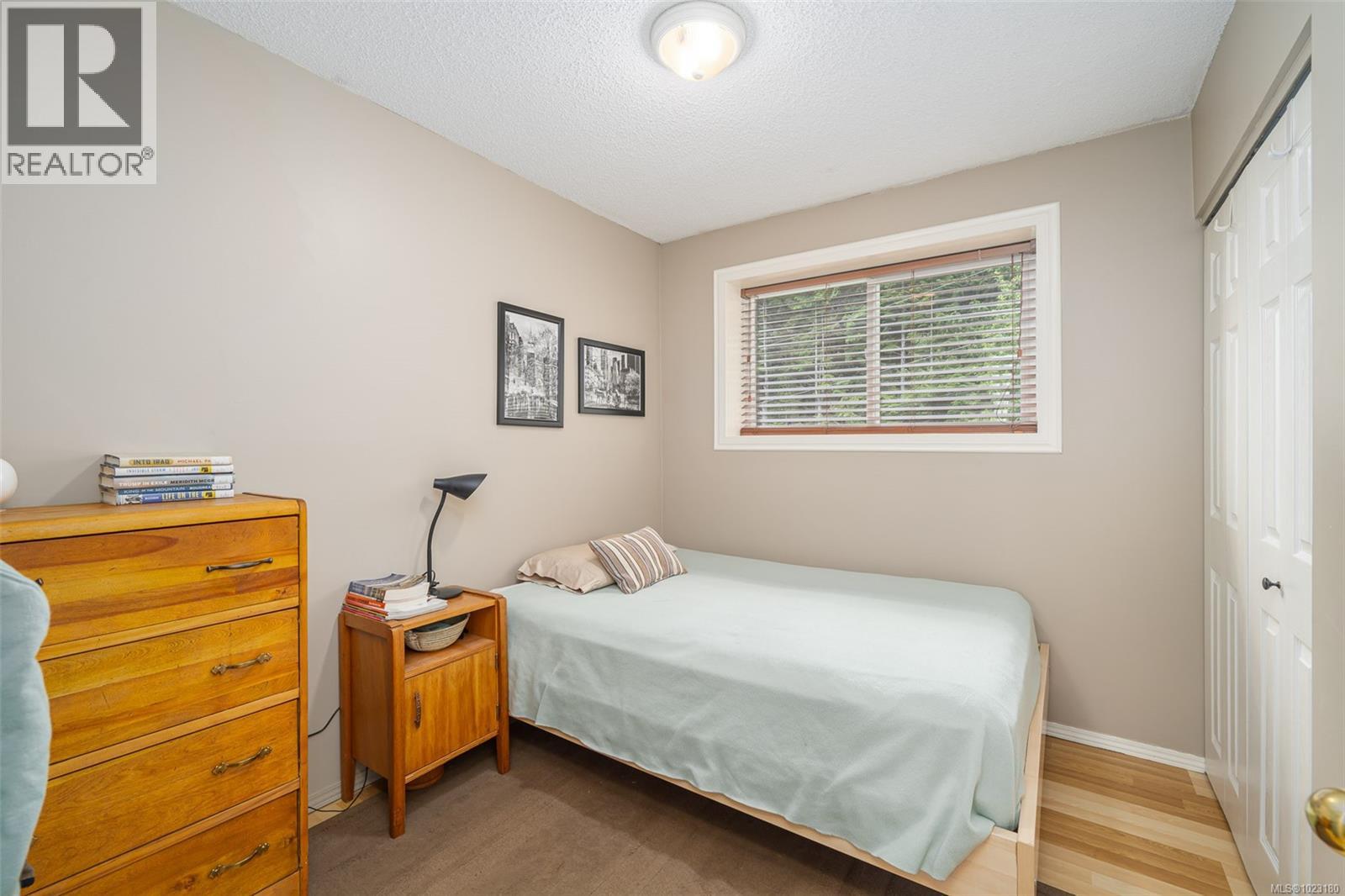 561 MacMillan Dr - 16
