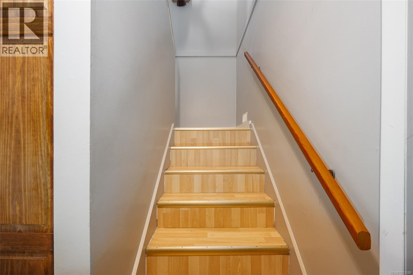 561 MCMILLAN DR - 20