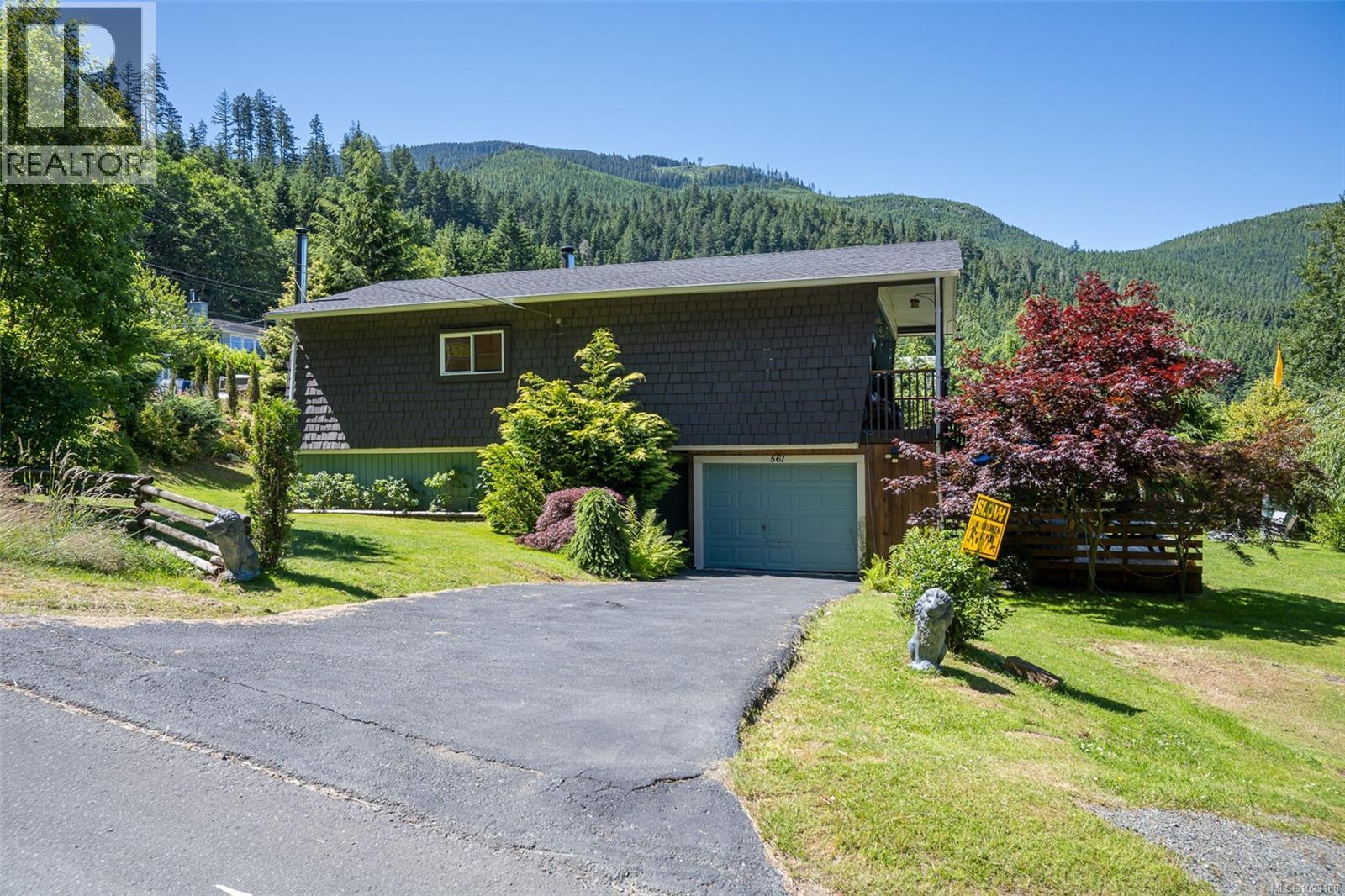 561 MacMillan Dr - 28