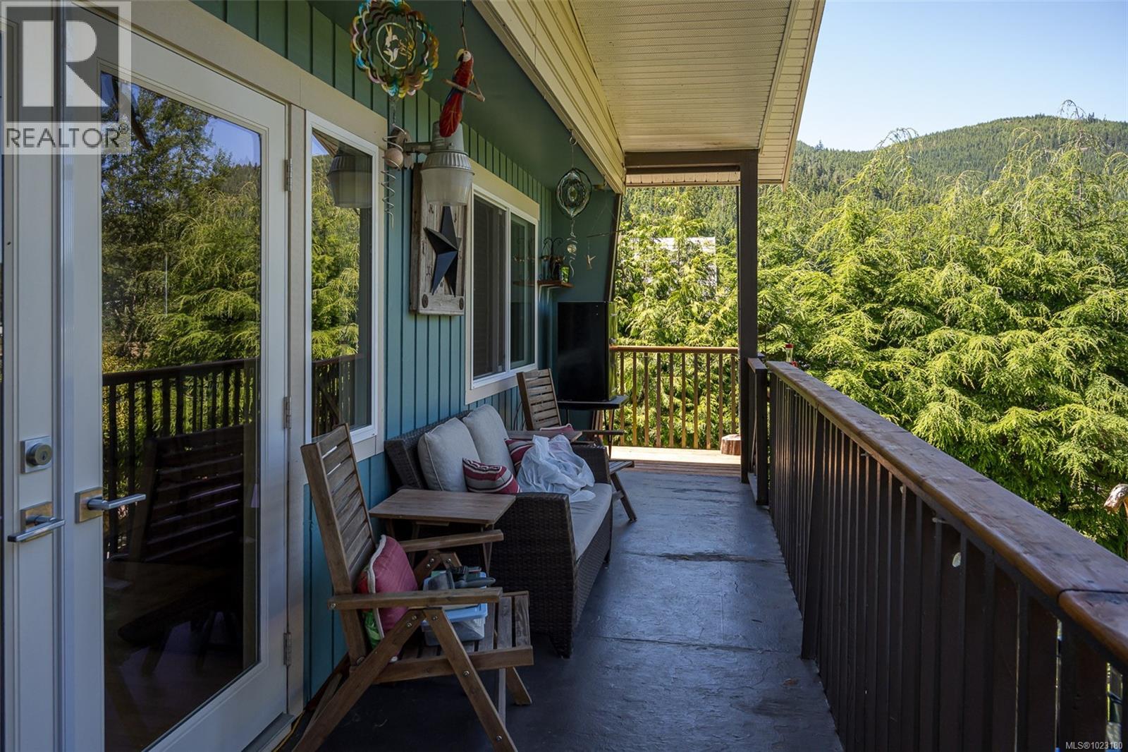 561 MacMillan Dr - 32