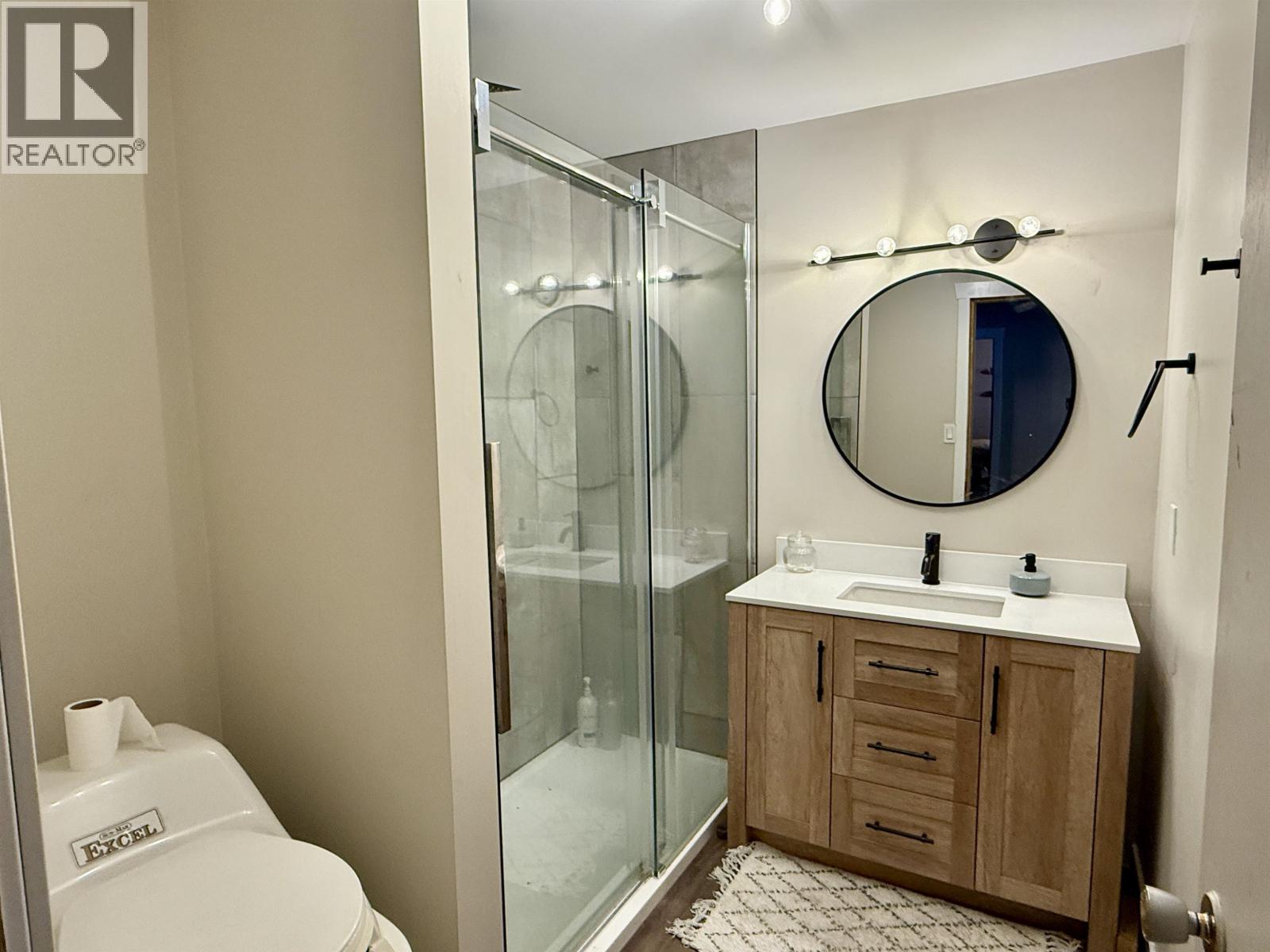 49815 TAPPING ROAD, Cluculz Lake