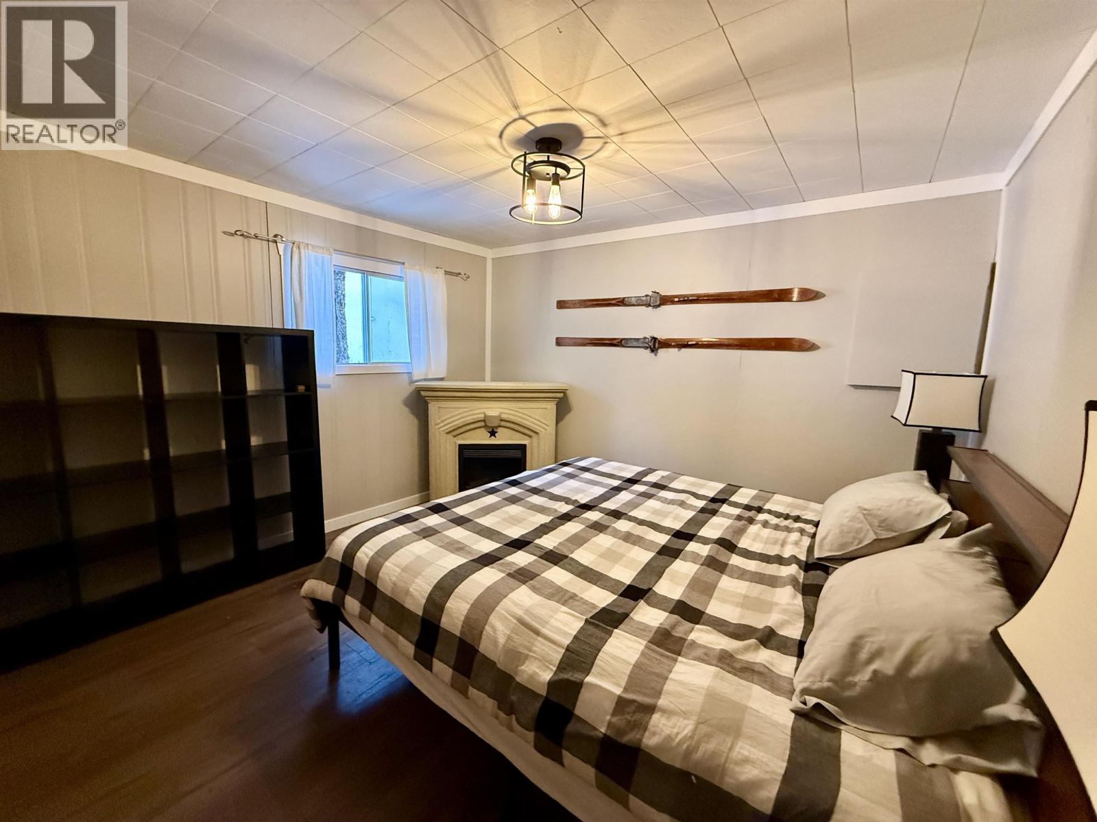 49815 TAPPING ROAD, Cluculz Lake