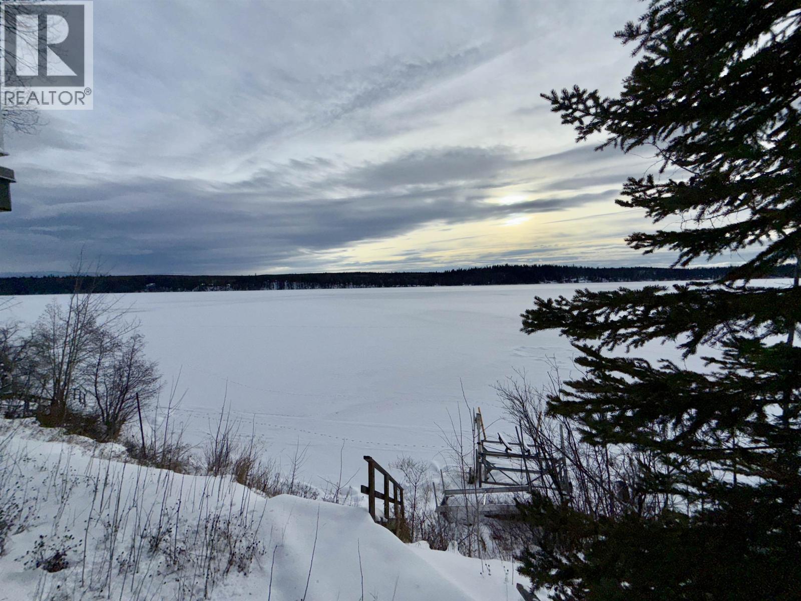 49815 TAPPING ROAD, Cluculz Lake