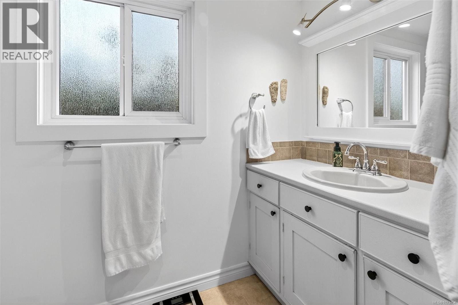  6293 Marie Meadows Road, Central Saanich