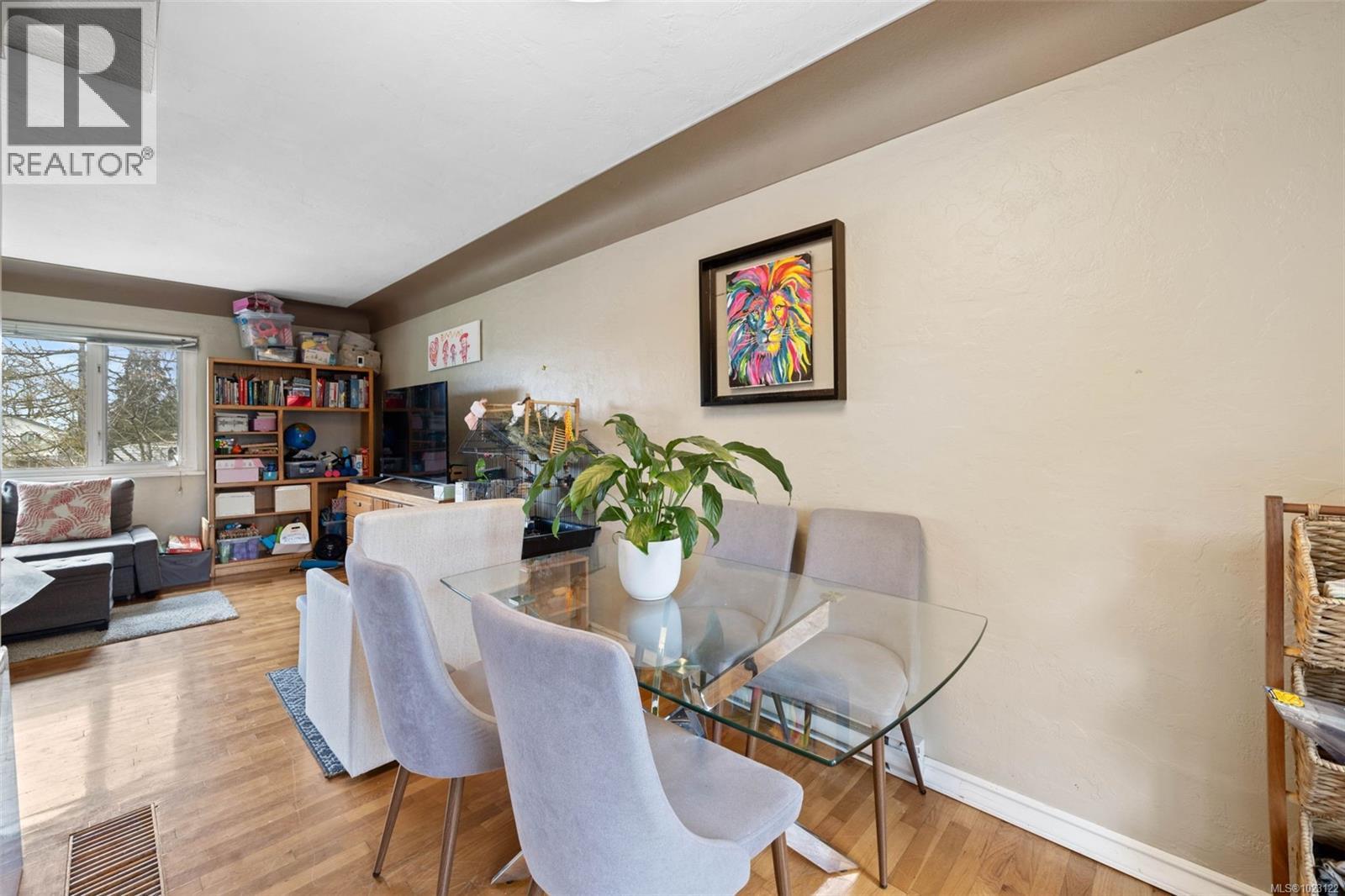  120 Kamloops Avenue, Saanich