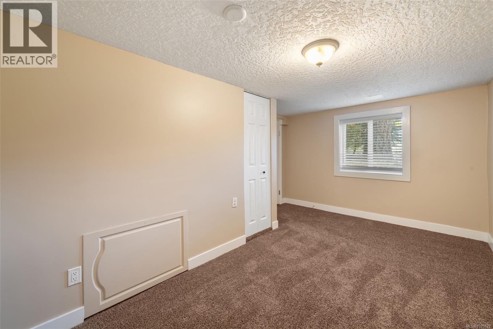  120 Kamloops Avenue, Saanich