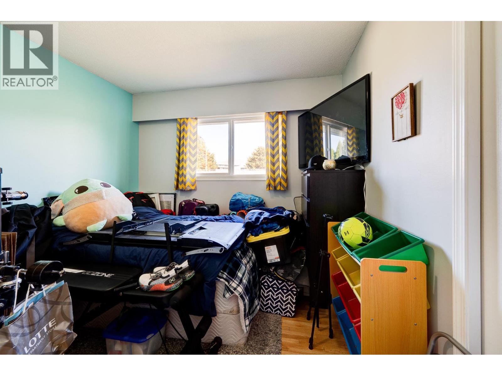 770 SHERWOOD DRIVE - 12