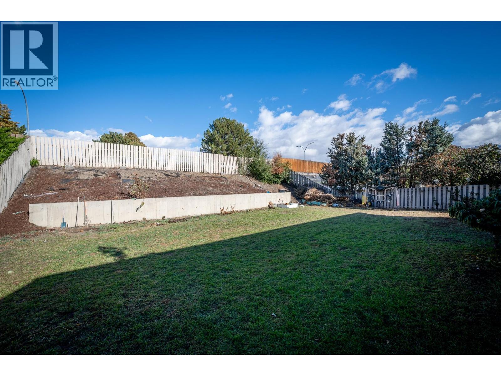 770 SHERWOOD DRIVE - 28