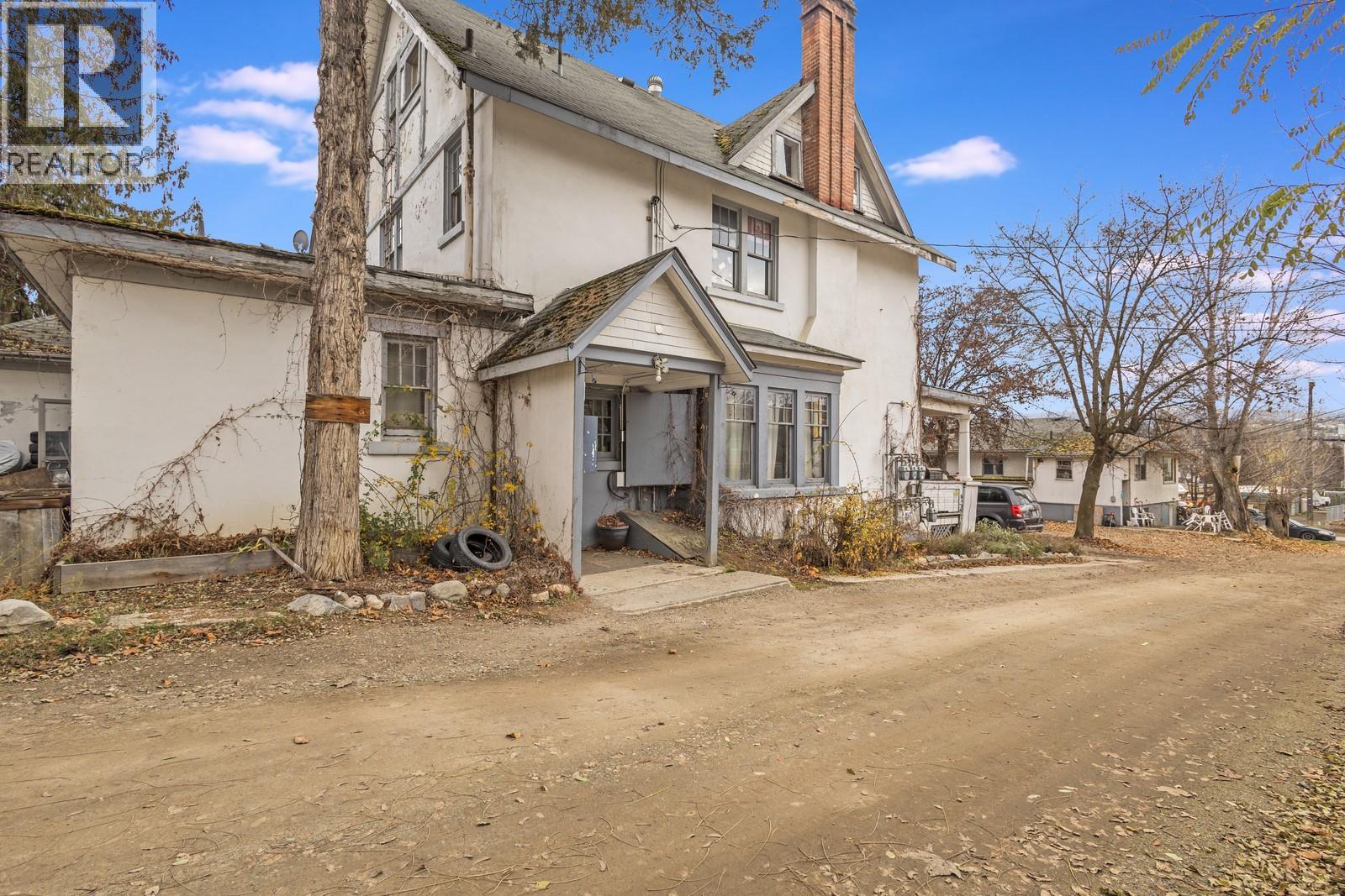  3803 32 Avenue, Vernon