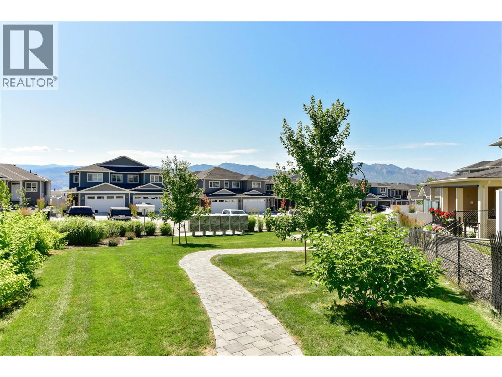  2383 Hawks Boulevard, West Kelowna