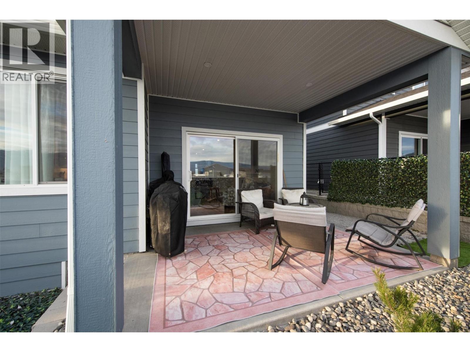  2383 Hawks Boulevard, West Kelowna