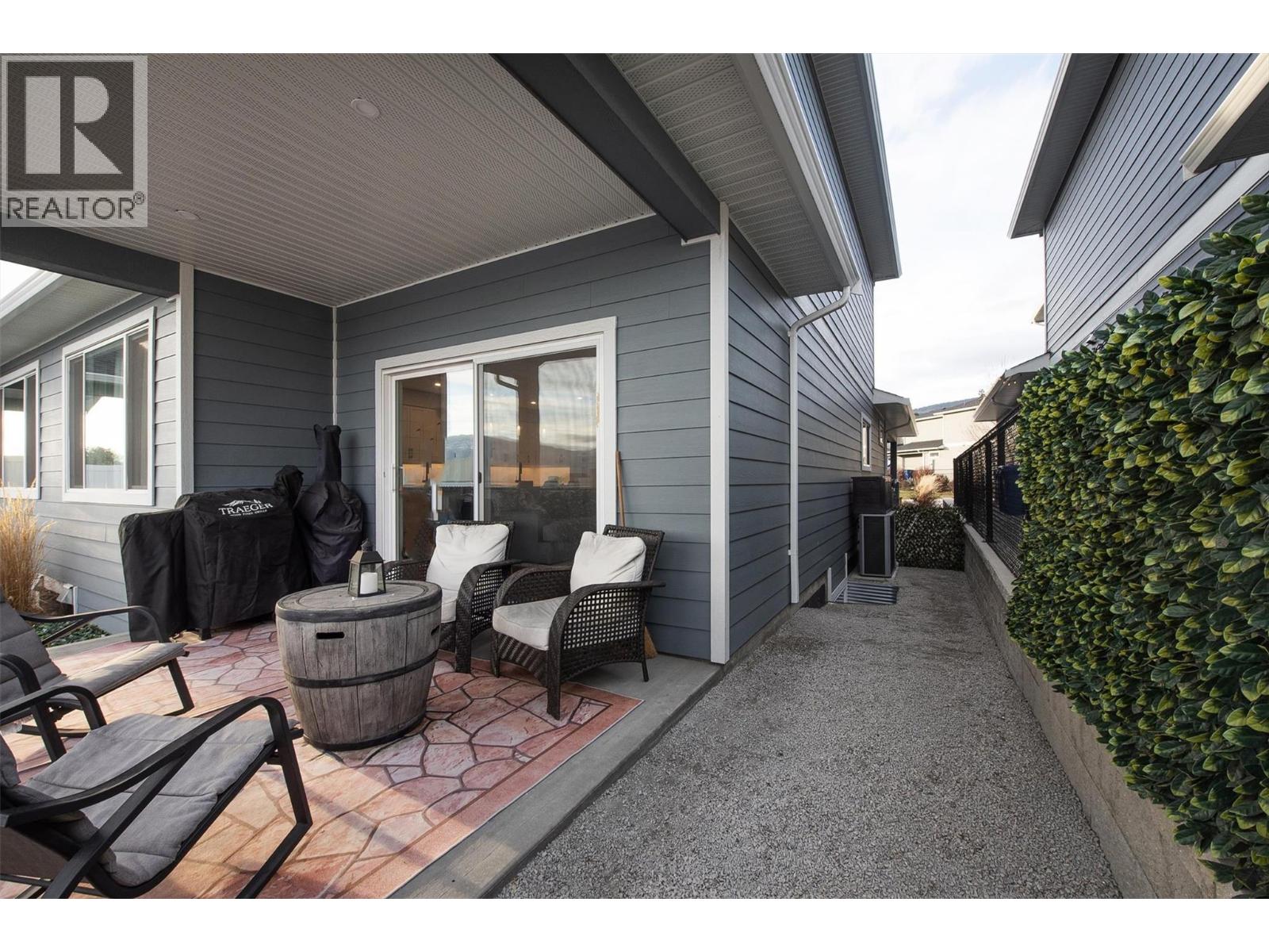  2383 Hawks Boulevard, West Kelowna
