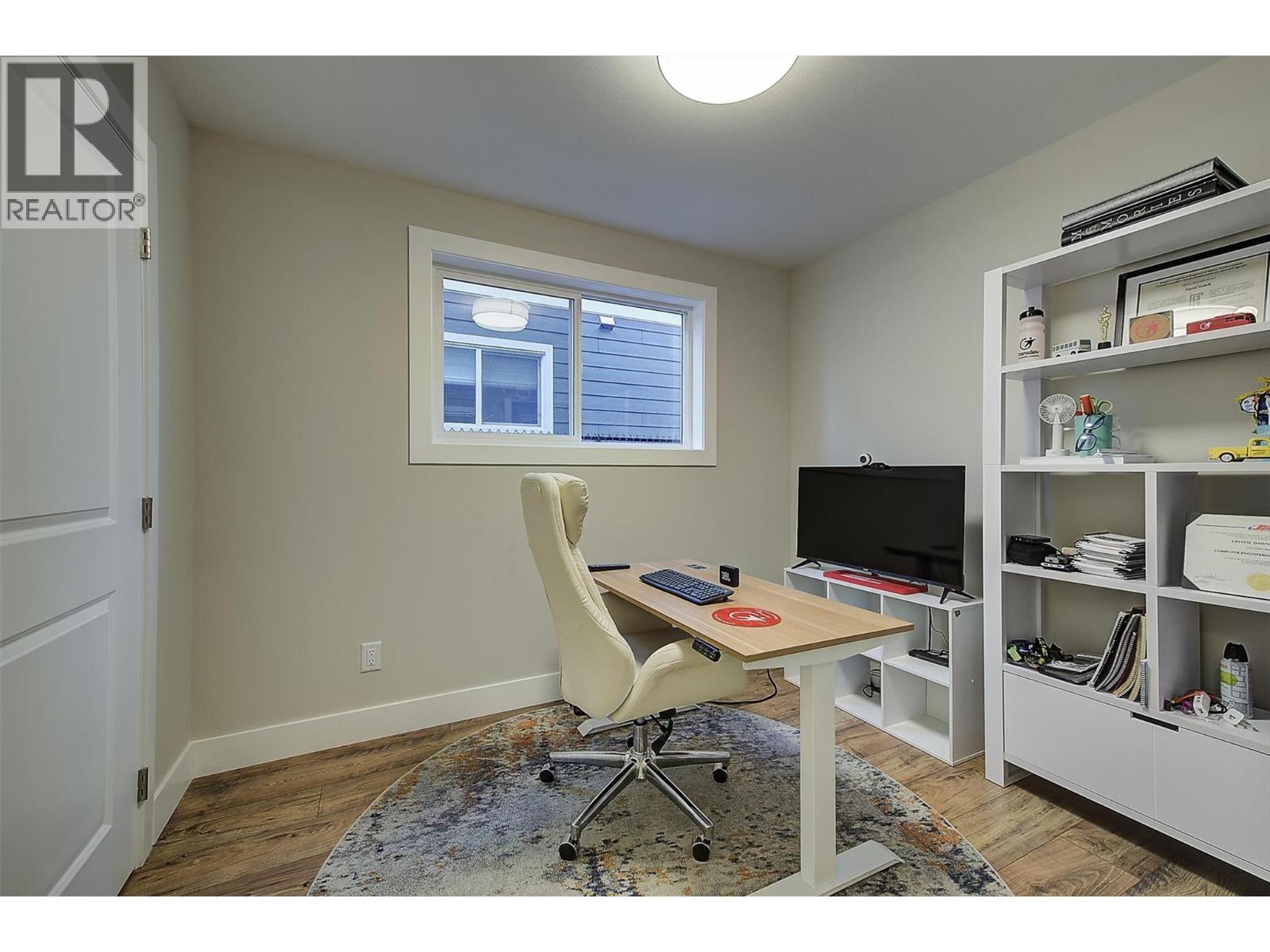  2383 Hawks Boulevard, West Kelowna