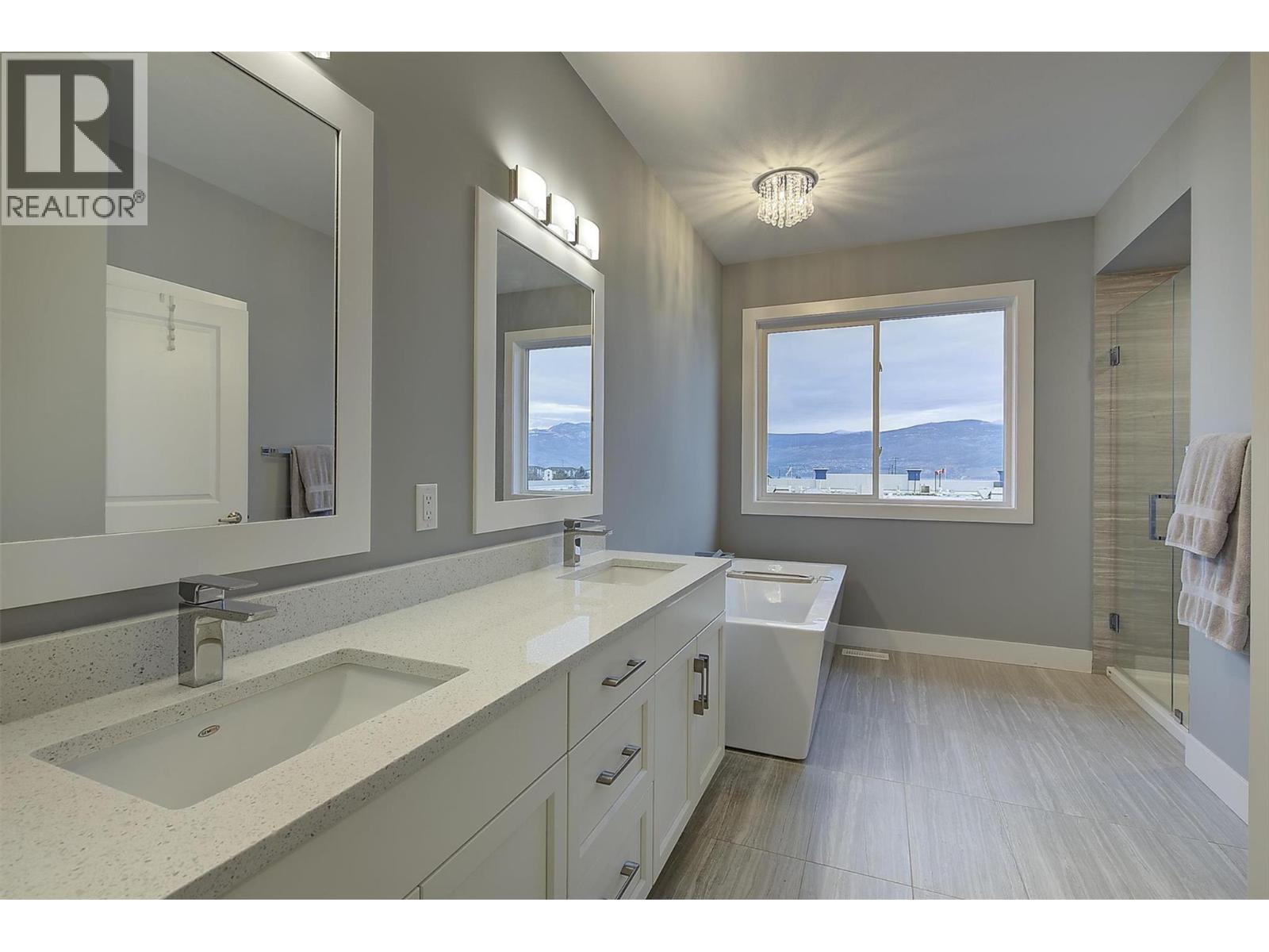  2383 Hawks Boulevard, West Kelowna